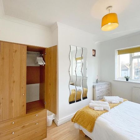 דירות גרייבסנד 3 Bed Duplex Flat, Free Wifi & Netflix, Ideal For Contractors מראה חיצוני תמונה