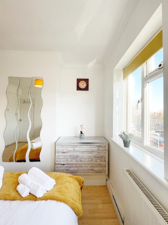 דירות גרייבסנד 3 Bed Duplex Flat, Free Wifi & Netflix, Ideal For Contractors מראה חיצוני תמונה